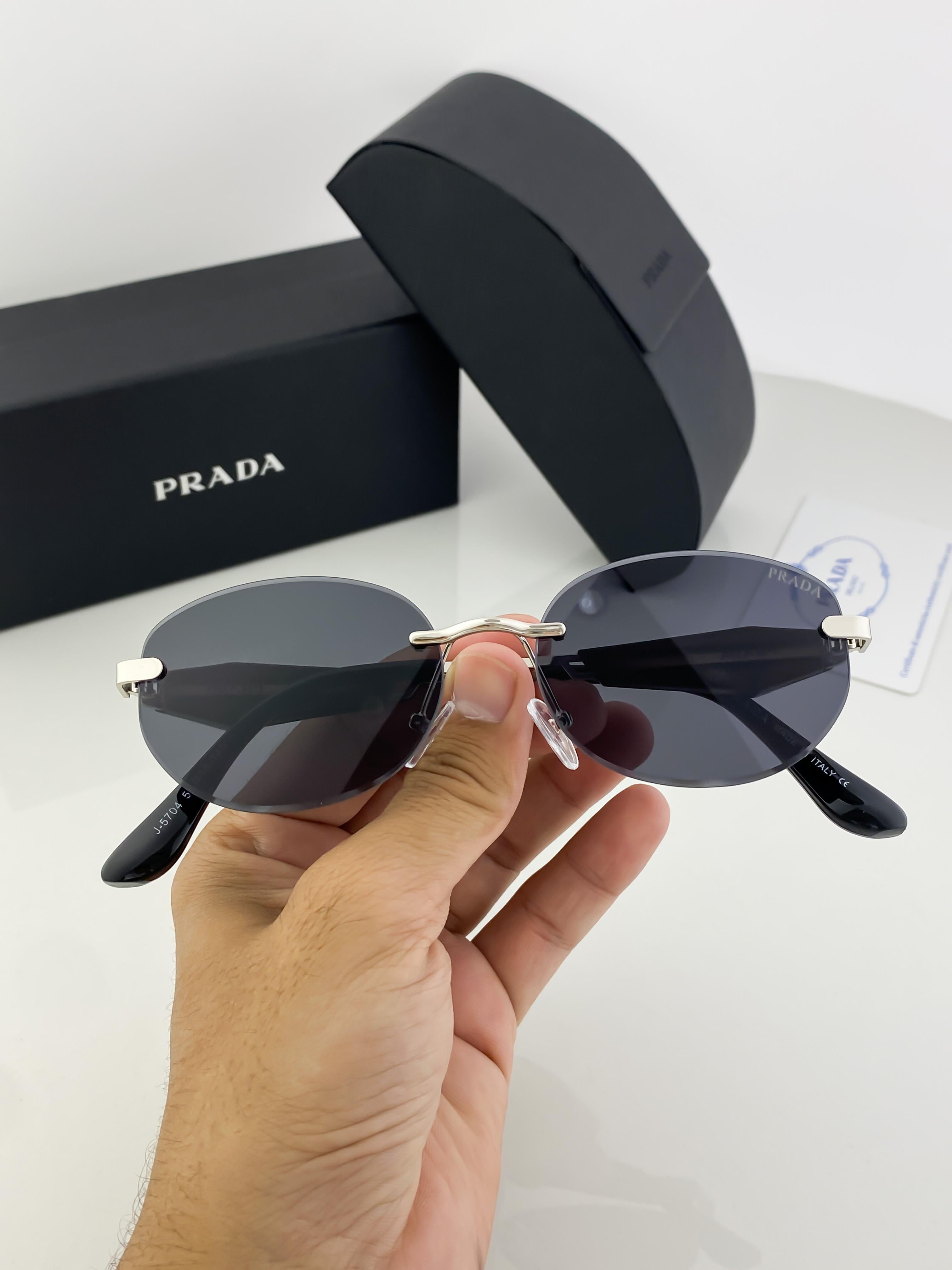 Sunglass