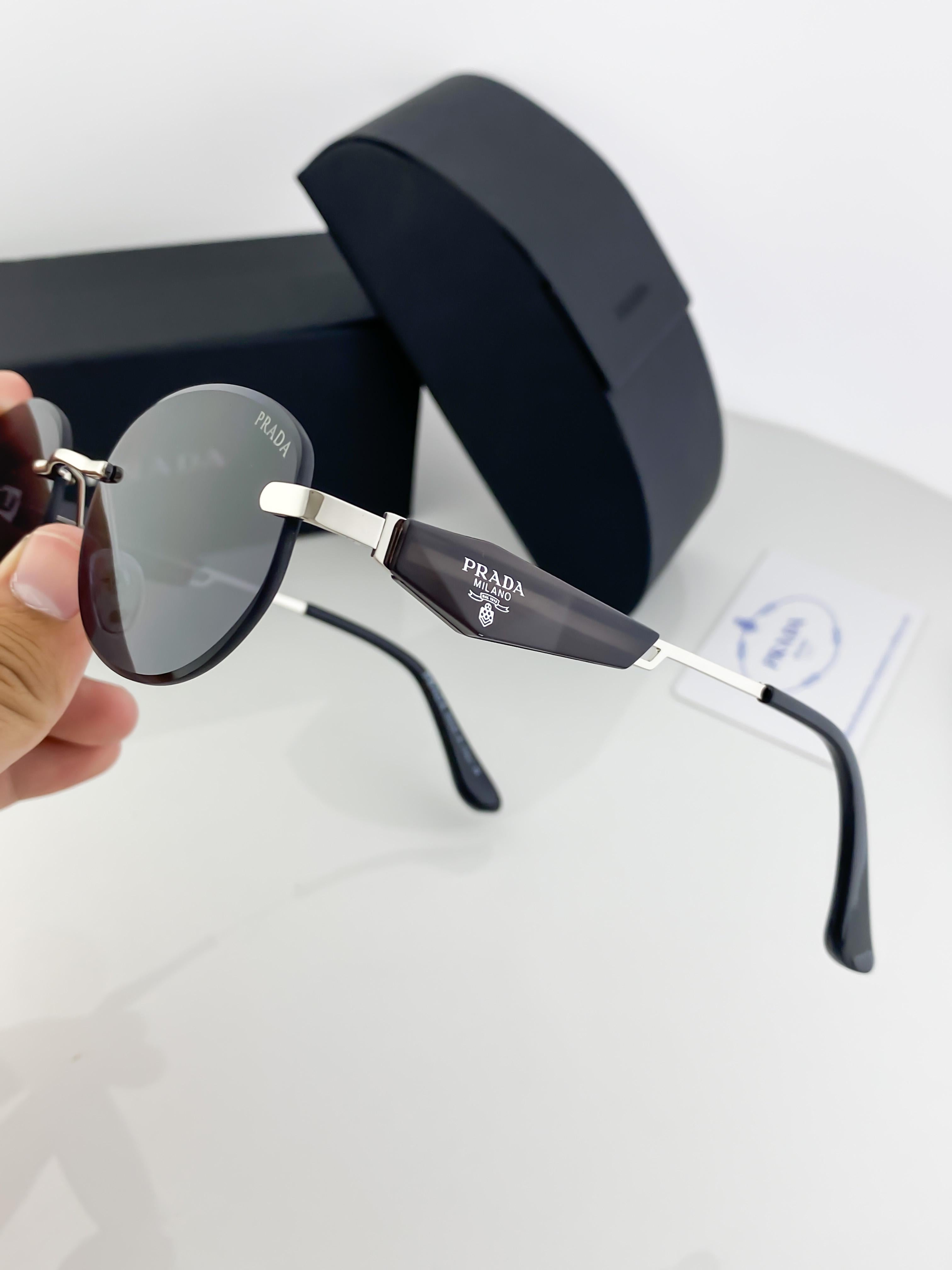 Sunglass